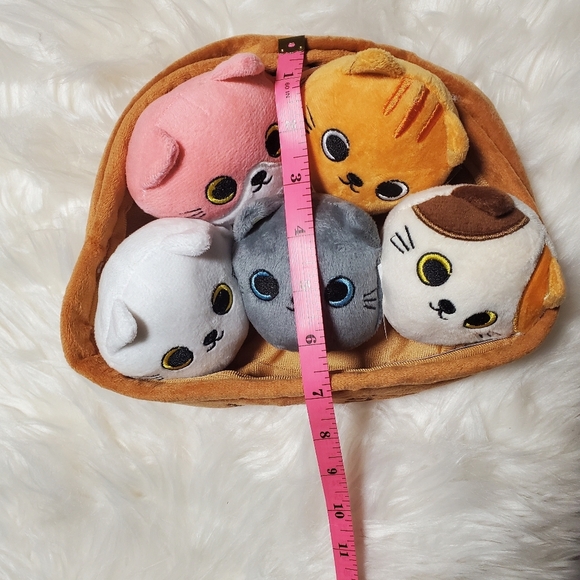 Basket of Cats Stuffed Animals - Picture 8 of 10